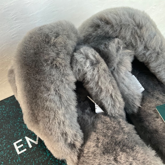 EMU Australia Mayberry Natural Sheepskin Slipper in Charcoal Sz 9 (fits … - Picture 8 of 16